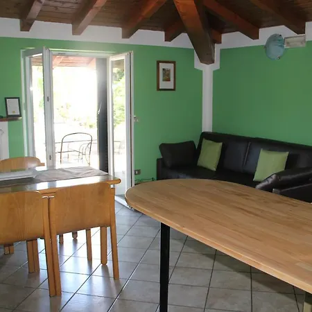 Veranda Beach Apartment Pianello Del Lario Room photo