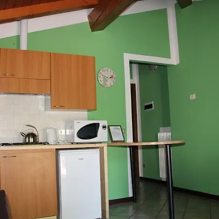 Veranda Beach Apartment Pianello Del Lario Room photo