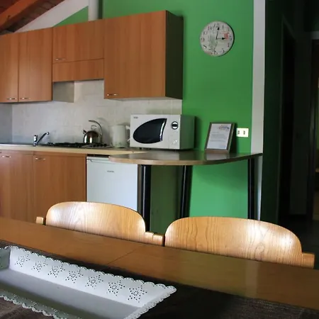 Veranda Beach Apartment Pianello Del Lario Room photo